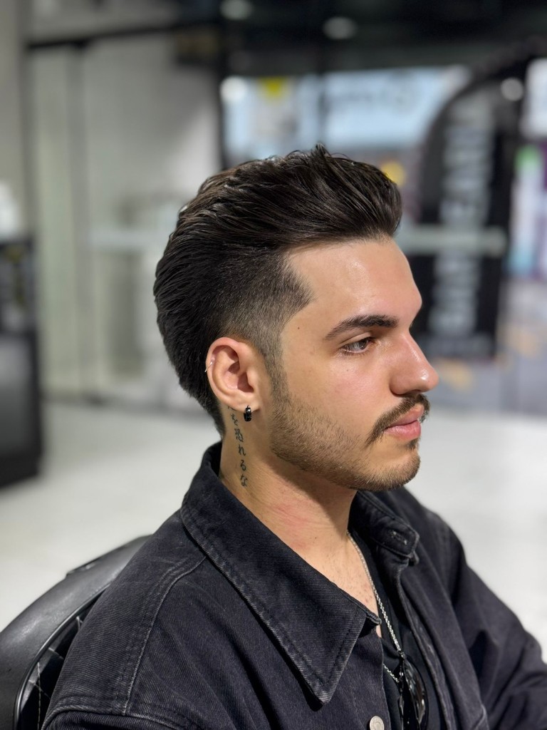 Cliente com corte moderno na The Cut